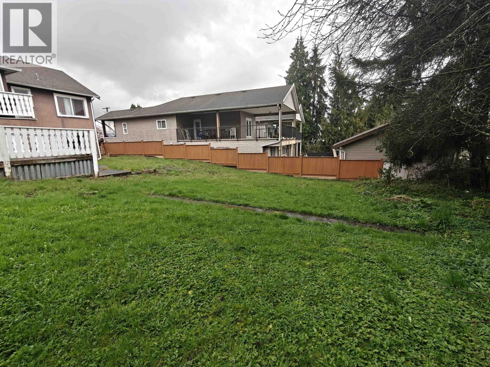 370 Hospital Street Property Photo 4