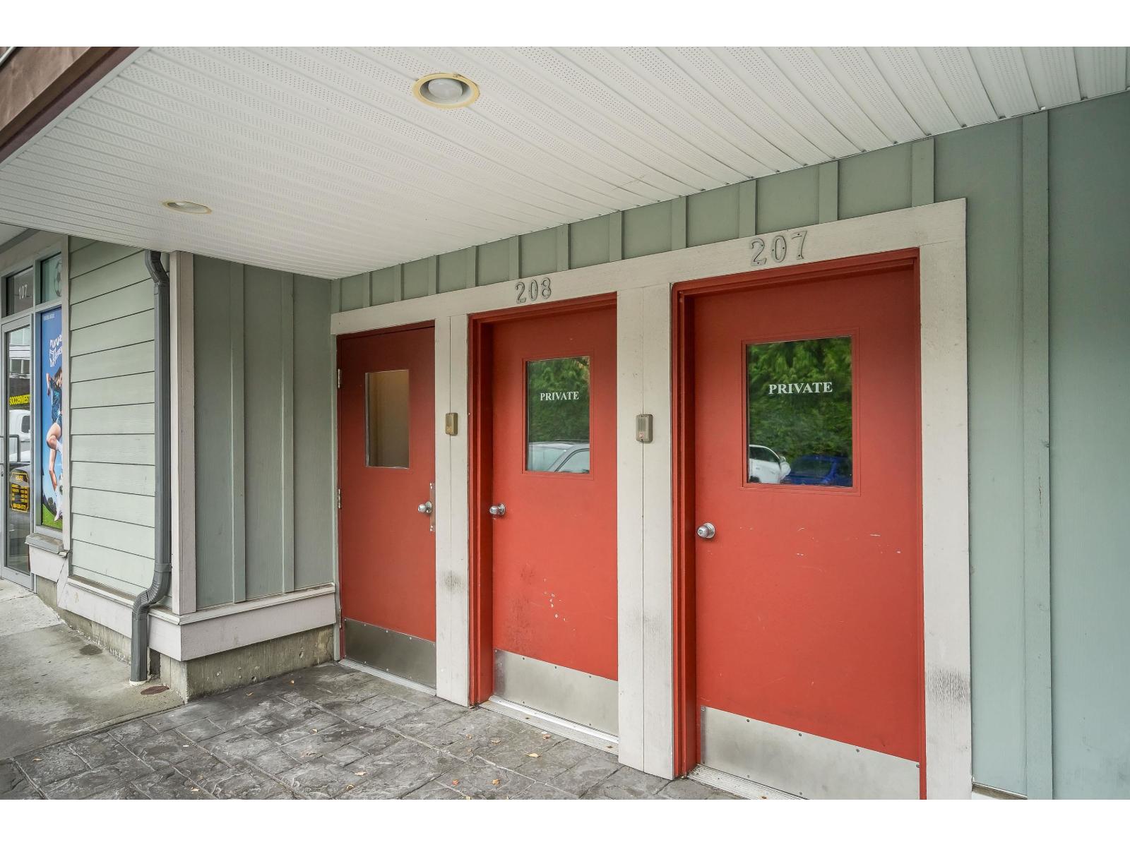 207 2828 152 STREET Property Photo 1