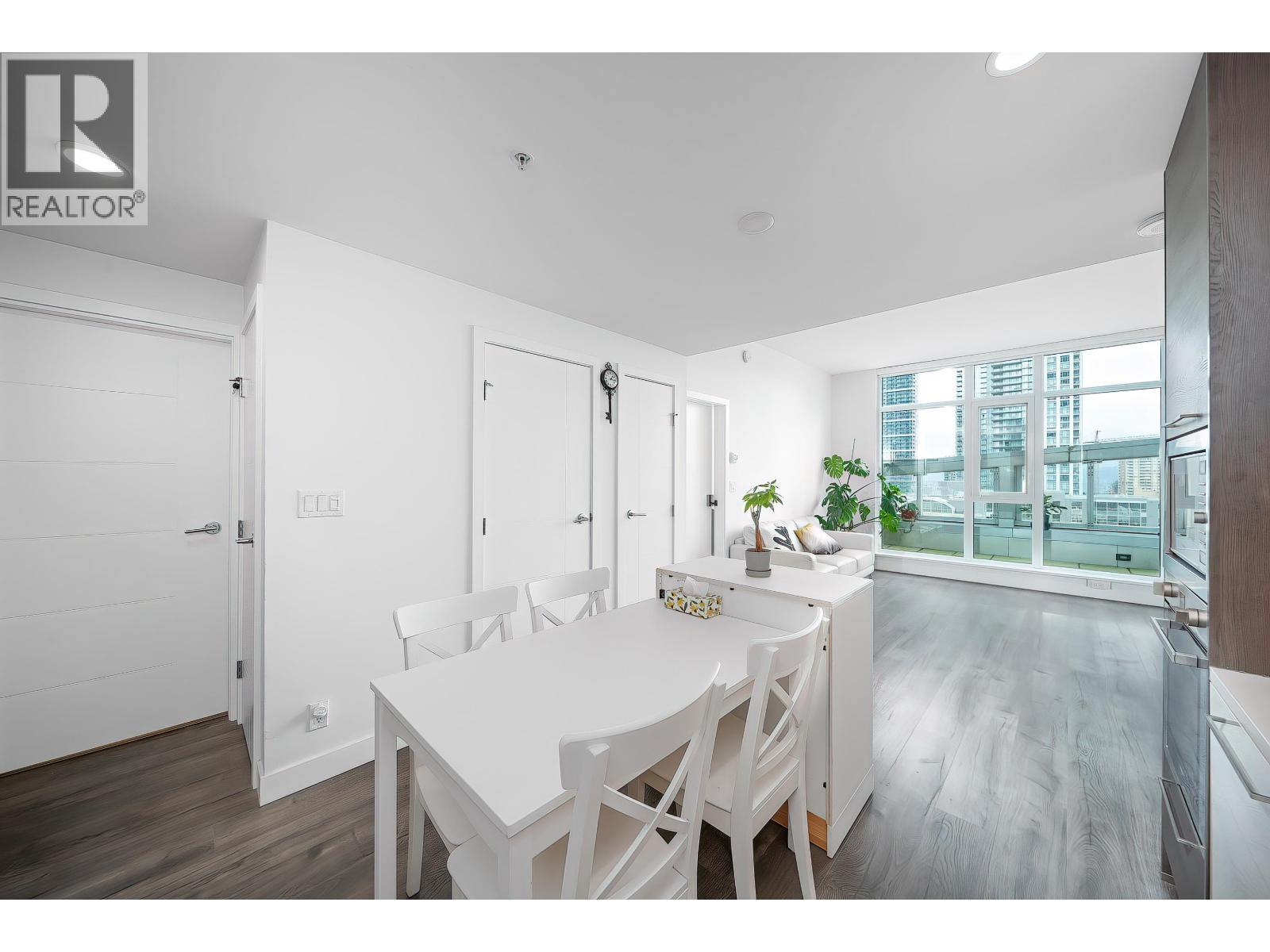 702 4458 Beresford Street Property Photo 13