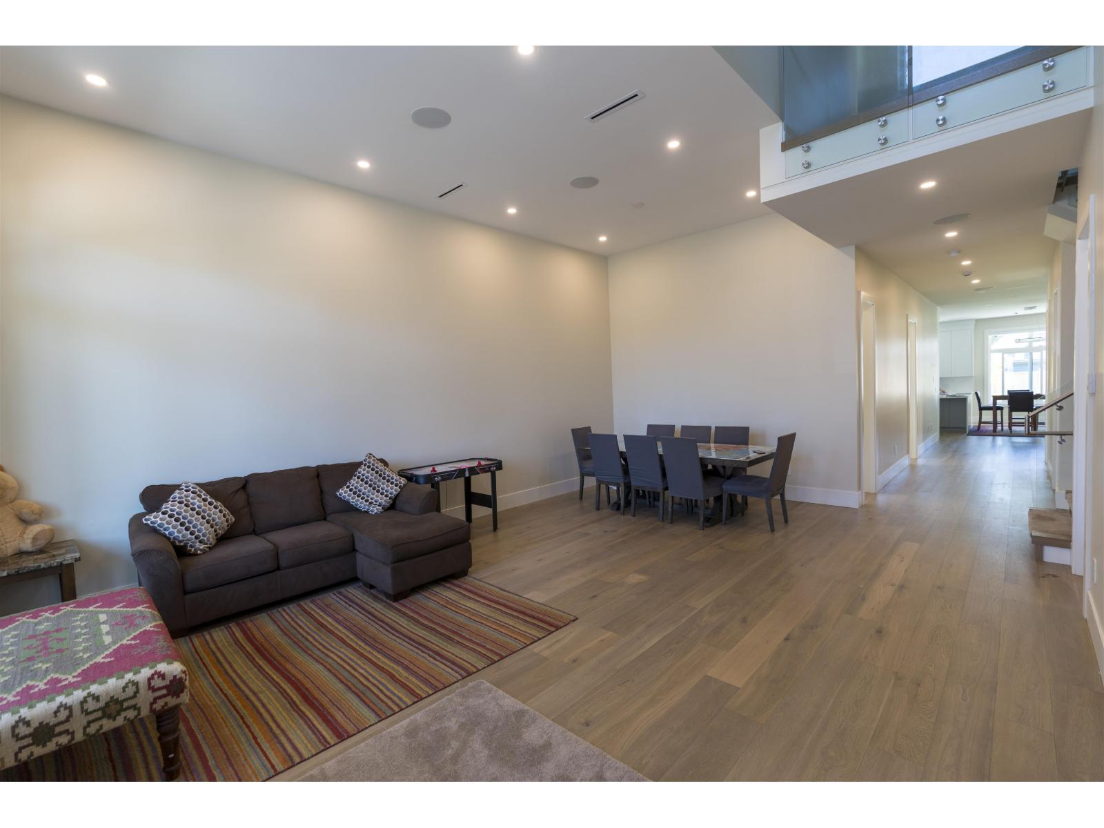 937 160b Street Property Photo 6