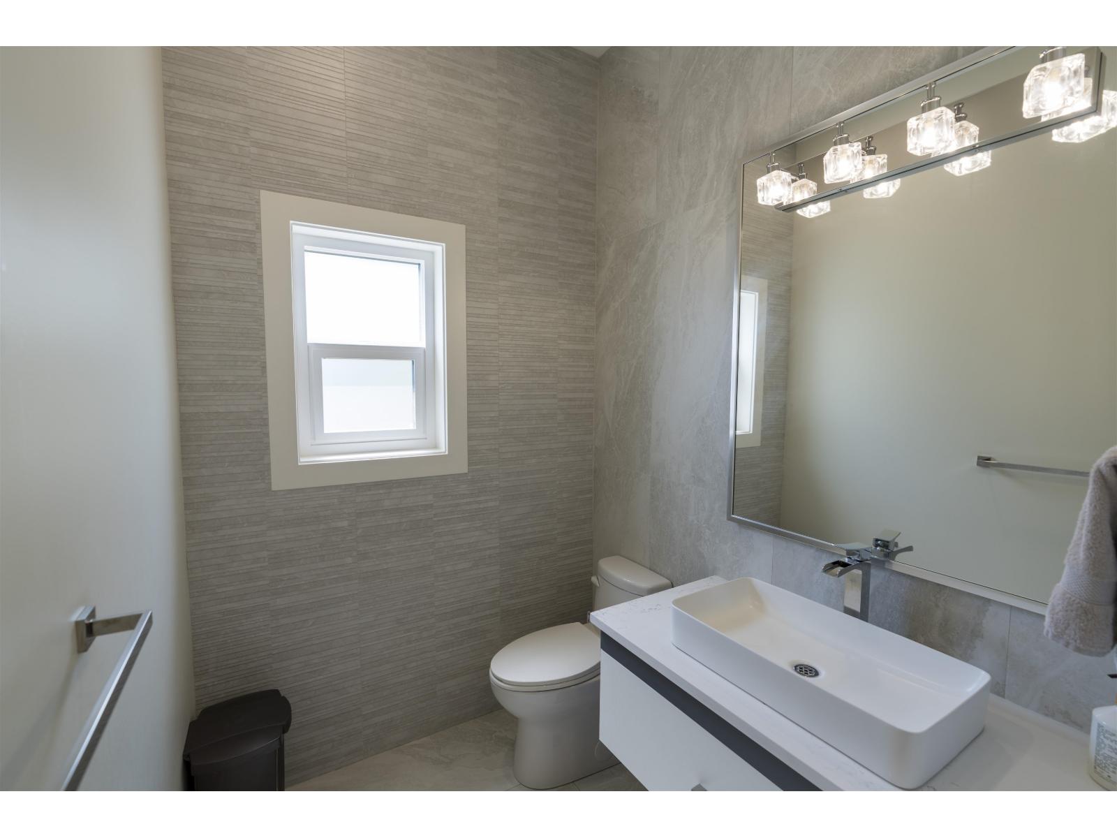 937 160b Street Property Photo 19