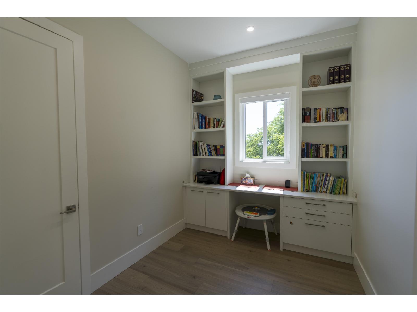 937 160b Street Property Photo 22