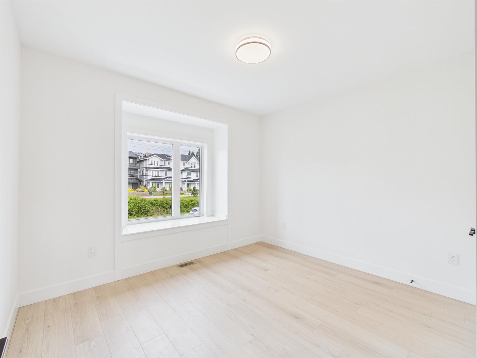 16730 16 Avenue Property Photo 24