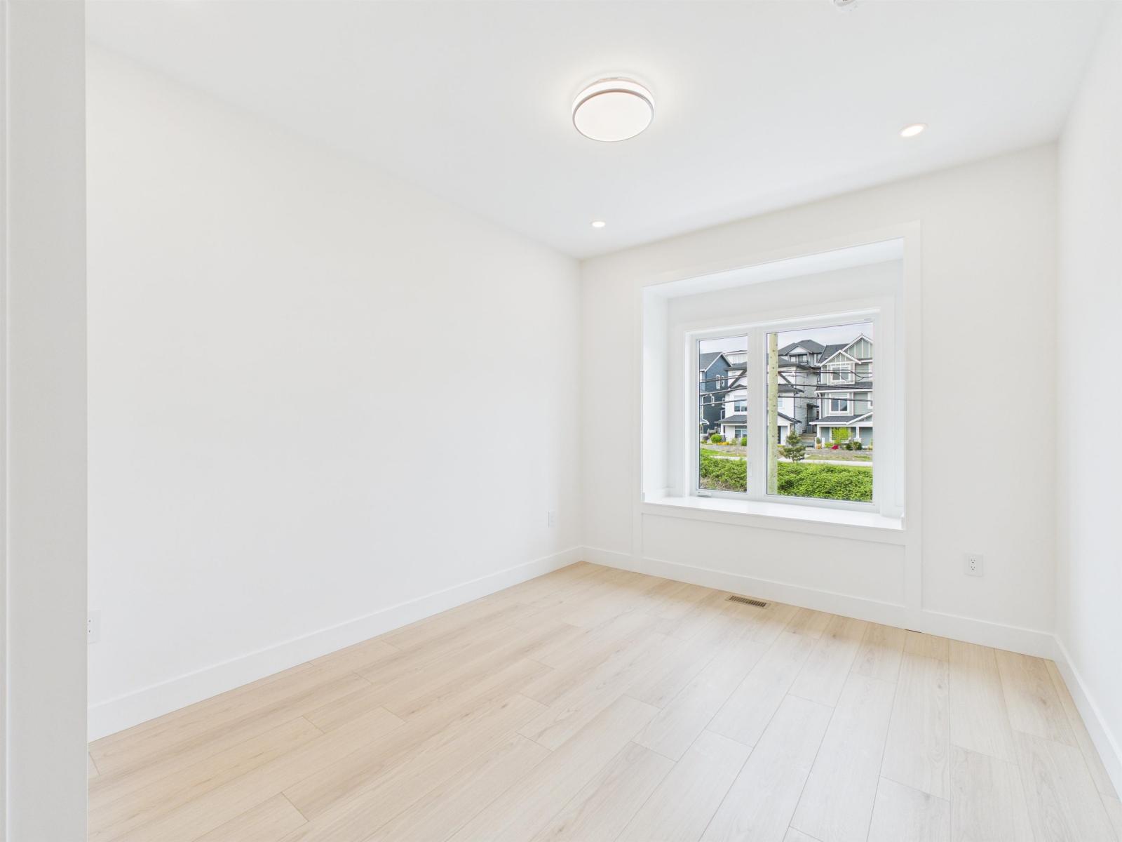 16730 16 Avenue Property Photo 26
