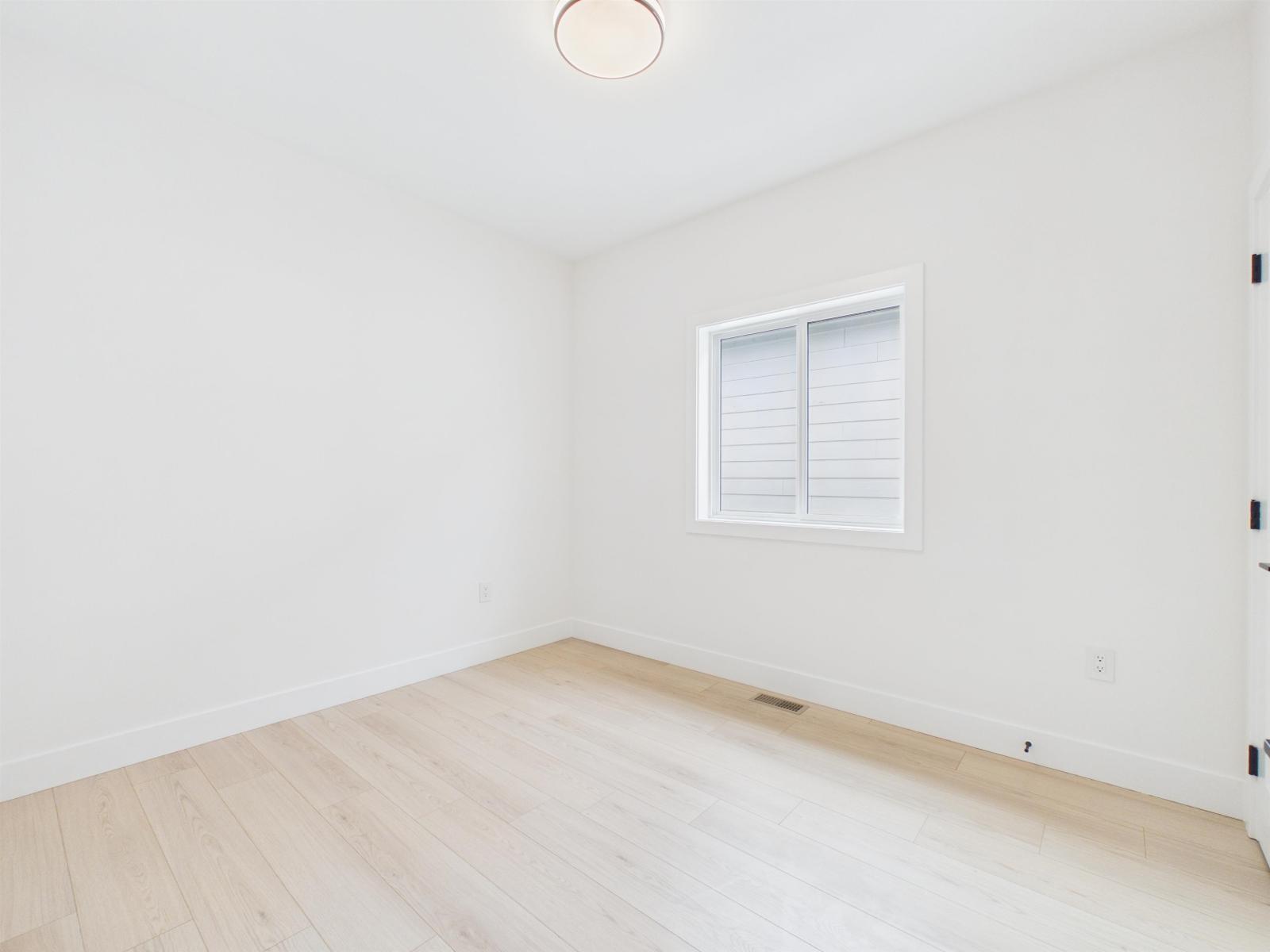 16730 16 Avenue Property Photo 27