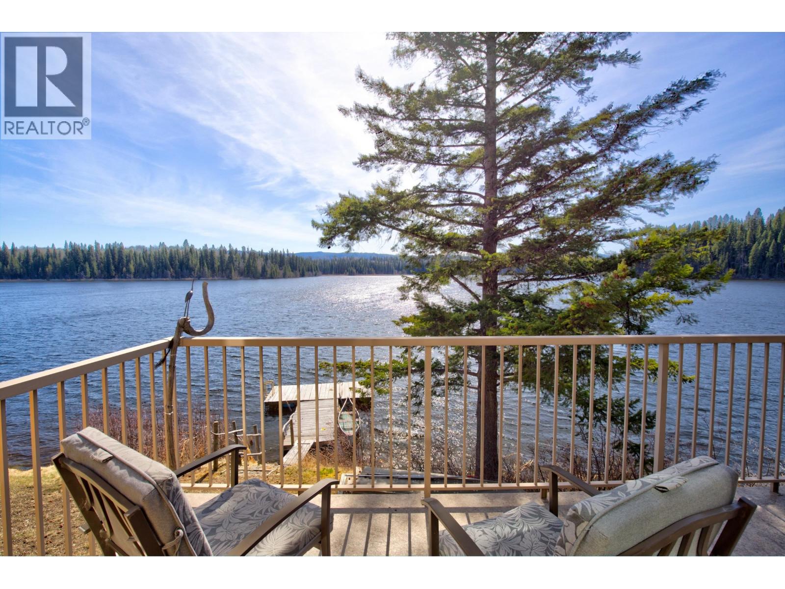 2405 Starlike Lake Road Property Photo 5