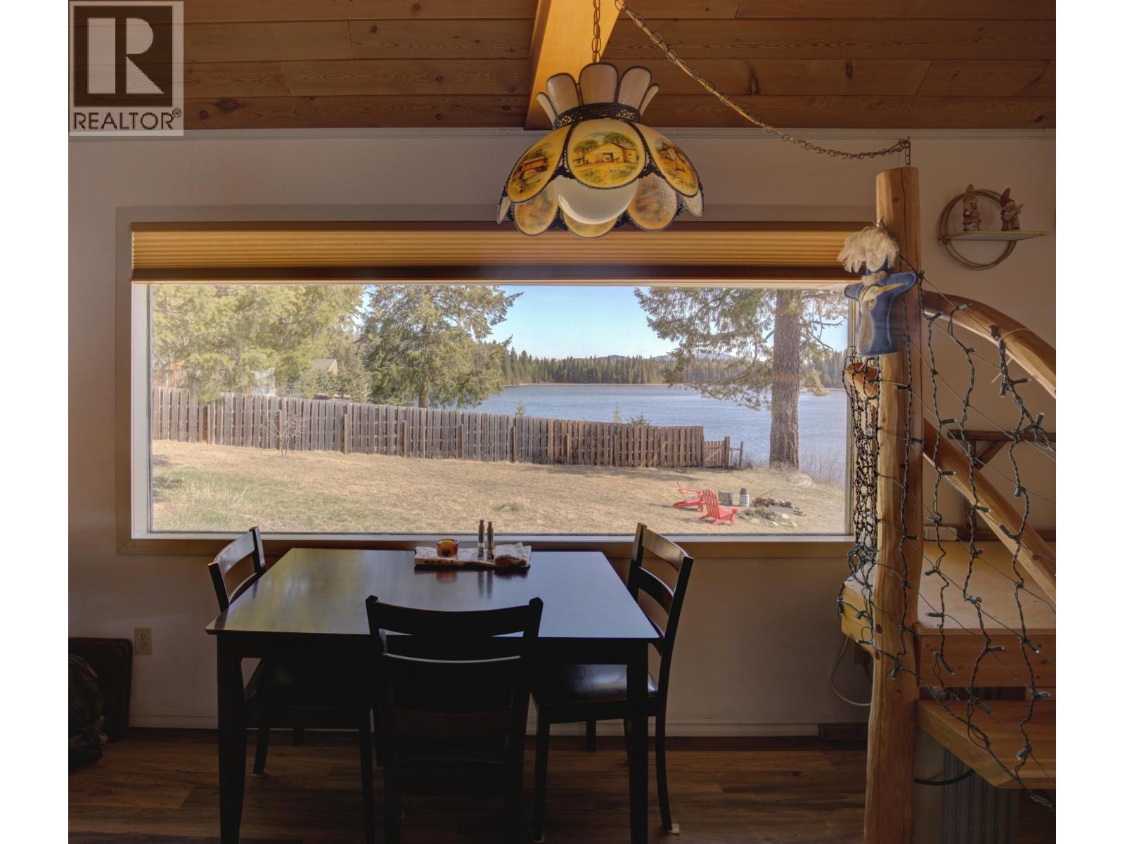 2405 Starlike Lake Road Property Photo 8