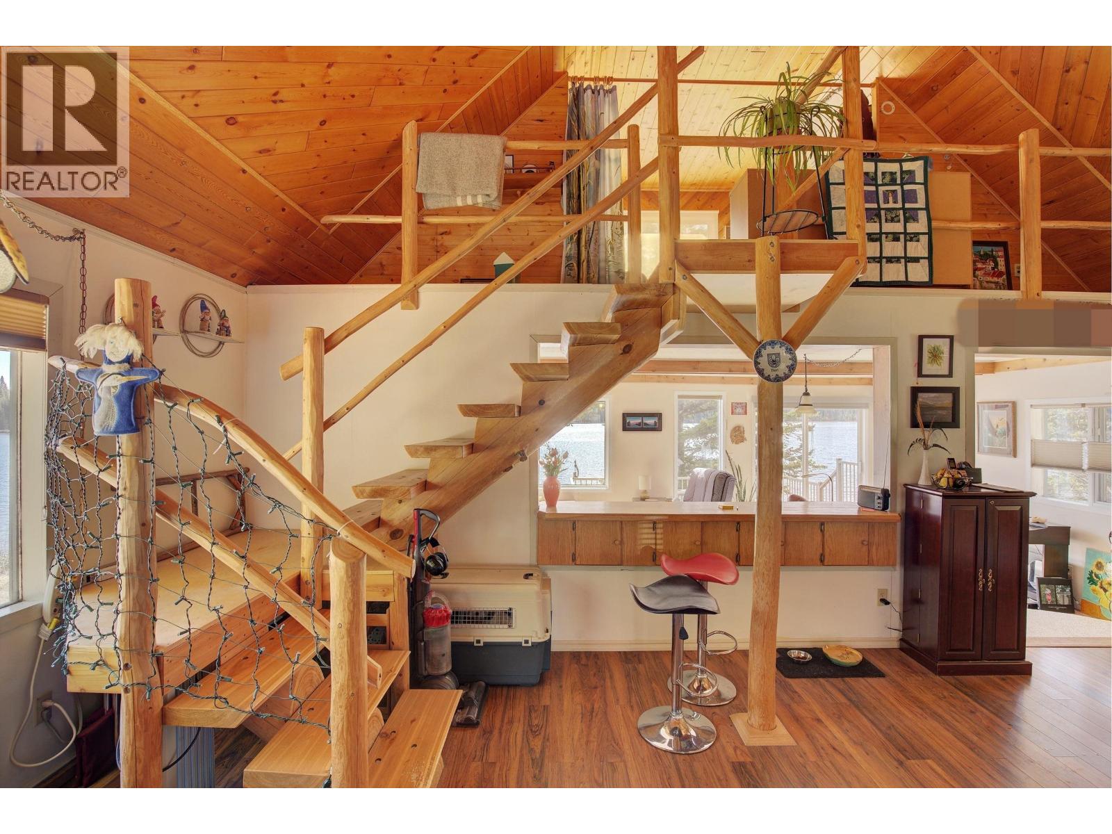 2405 Starlike Lake Road Property Photo 11