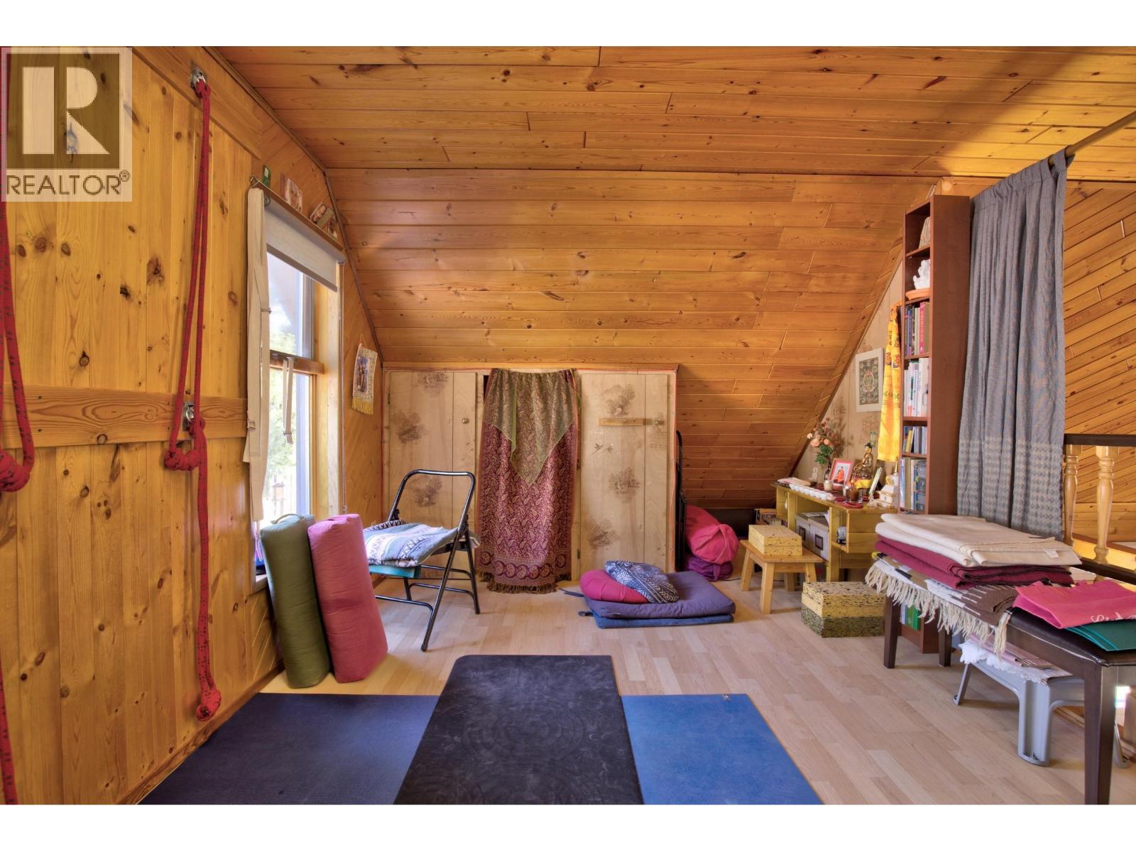 2405 Starlike Lake Road Property Photo 13