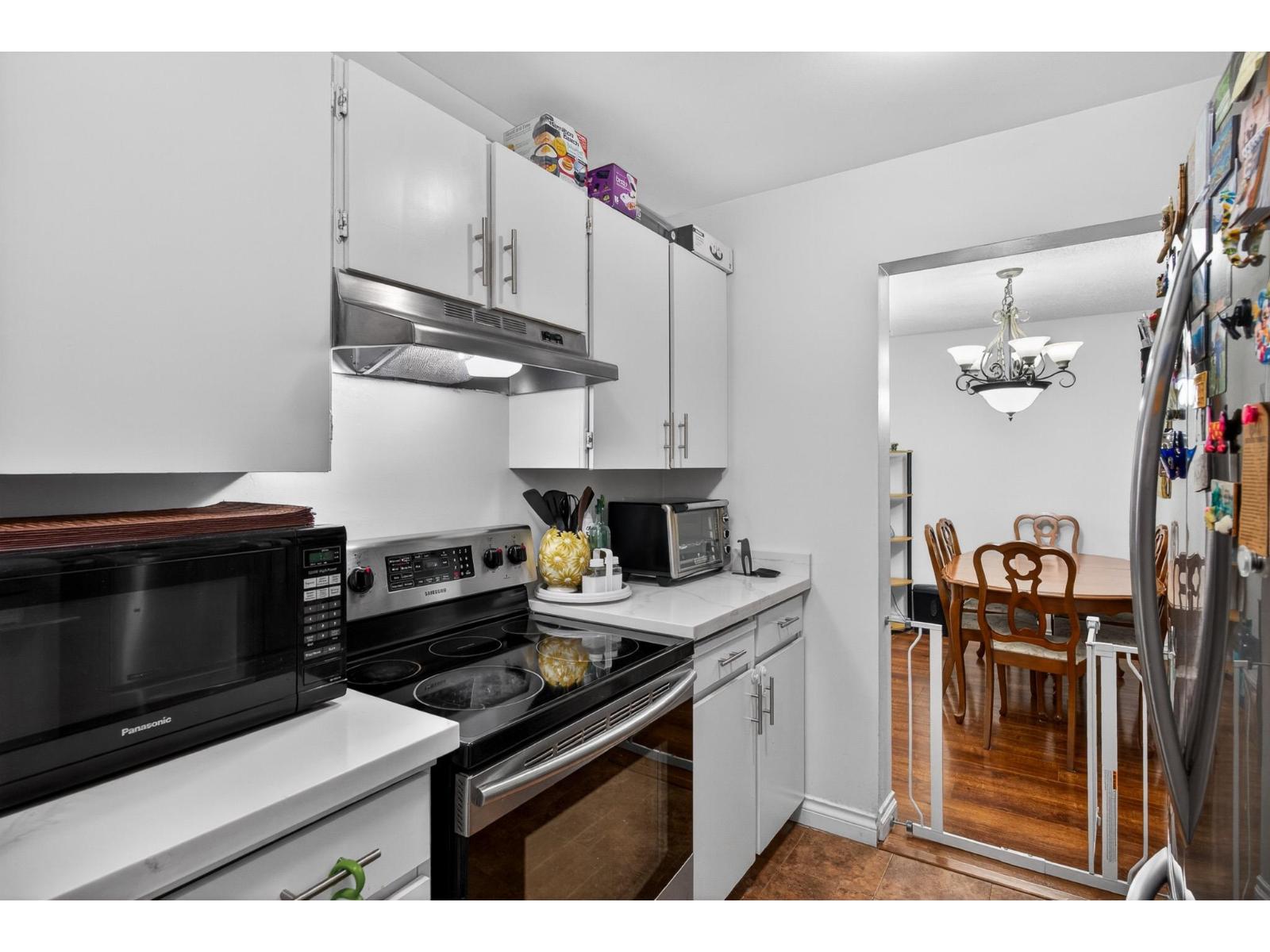G08 10698 151a Street Property Photo 11