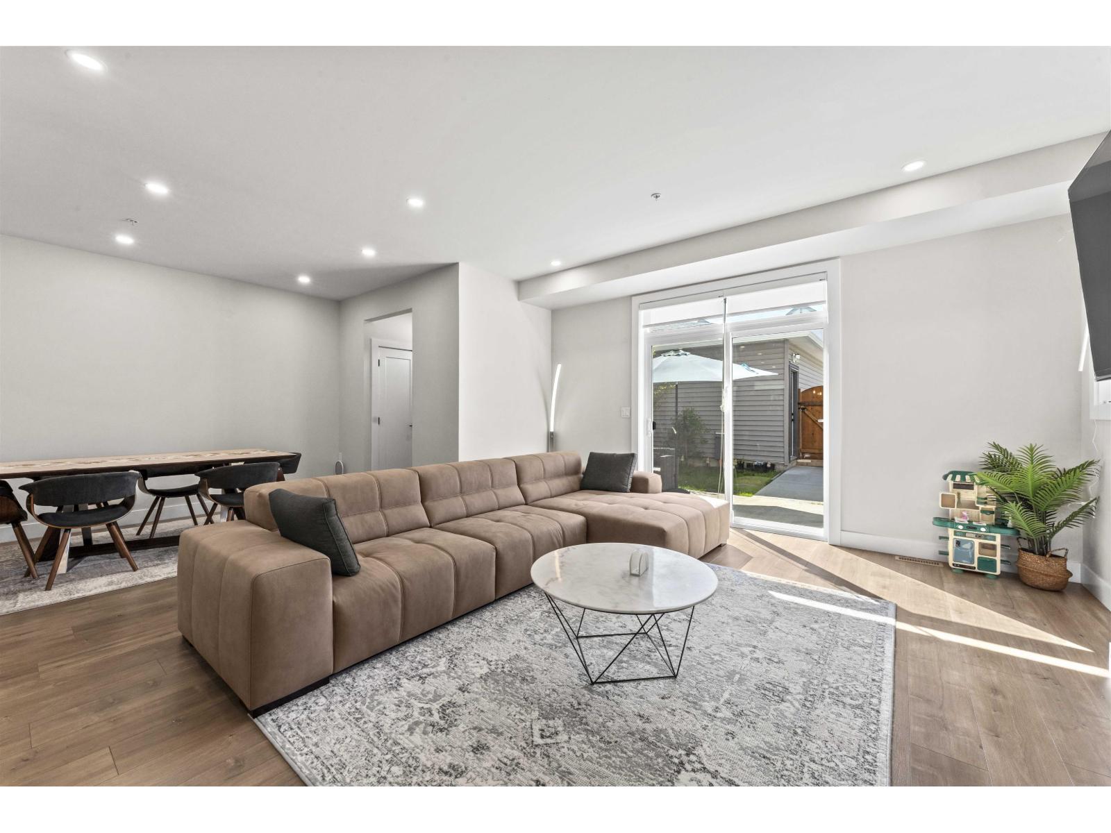 20520 76a Avenue Property Photo 2