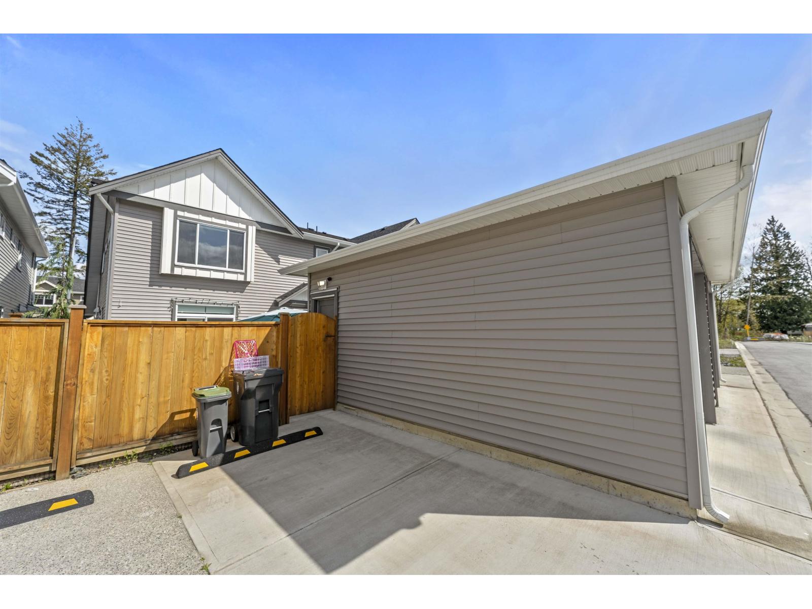 20520 76a Avenue Property Photo 37