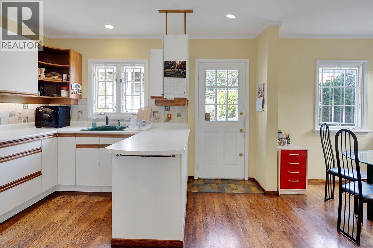 1183 Duchess Avenue Property Photo 10