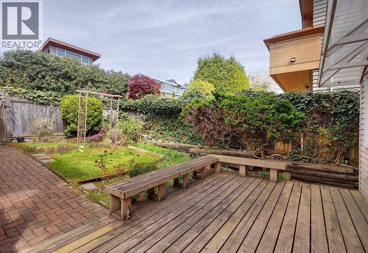 1183 Duchess Avenue Property Photo 25