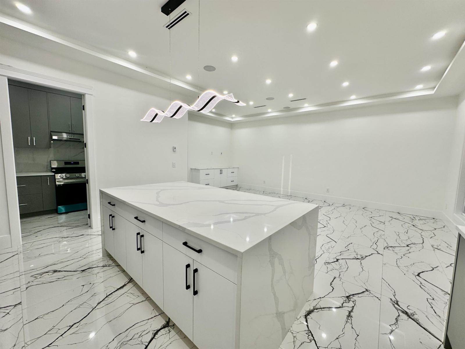 12352 96 Avenue Property Photo 21
