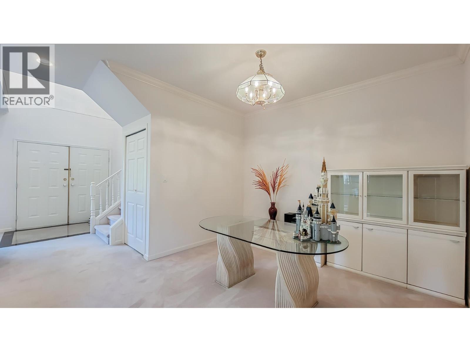 10 8060 St. Albans Road Property Photo 8