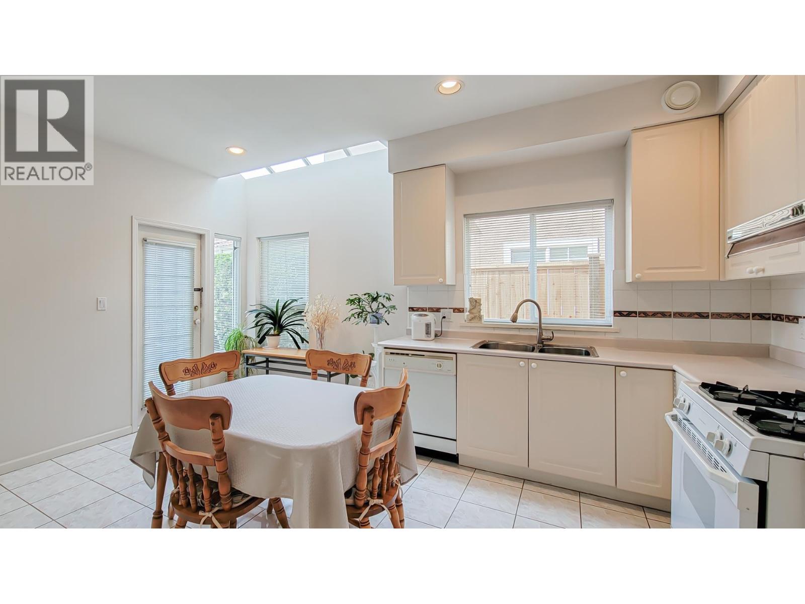 10 8060 St. Albans Road Property Photo 14