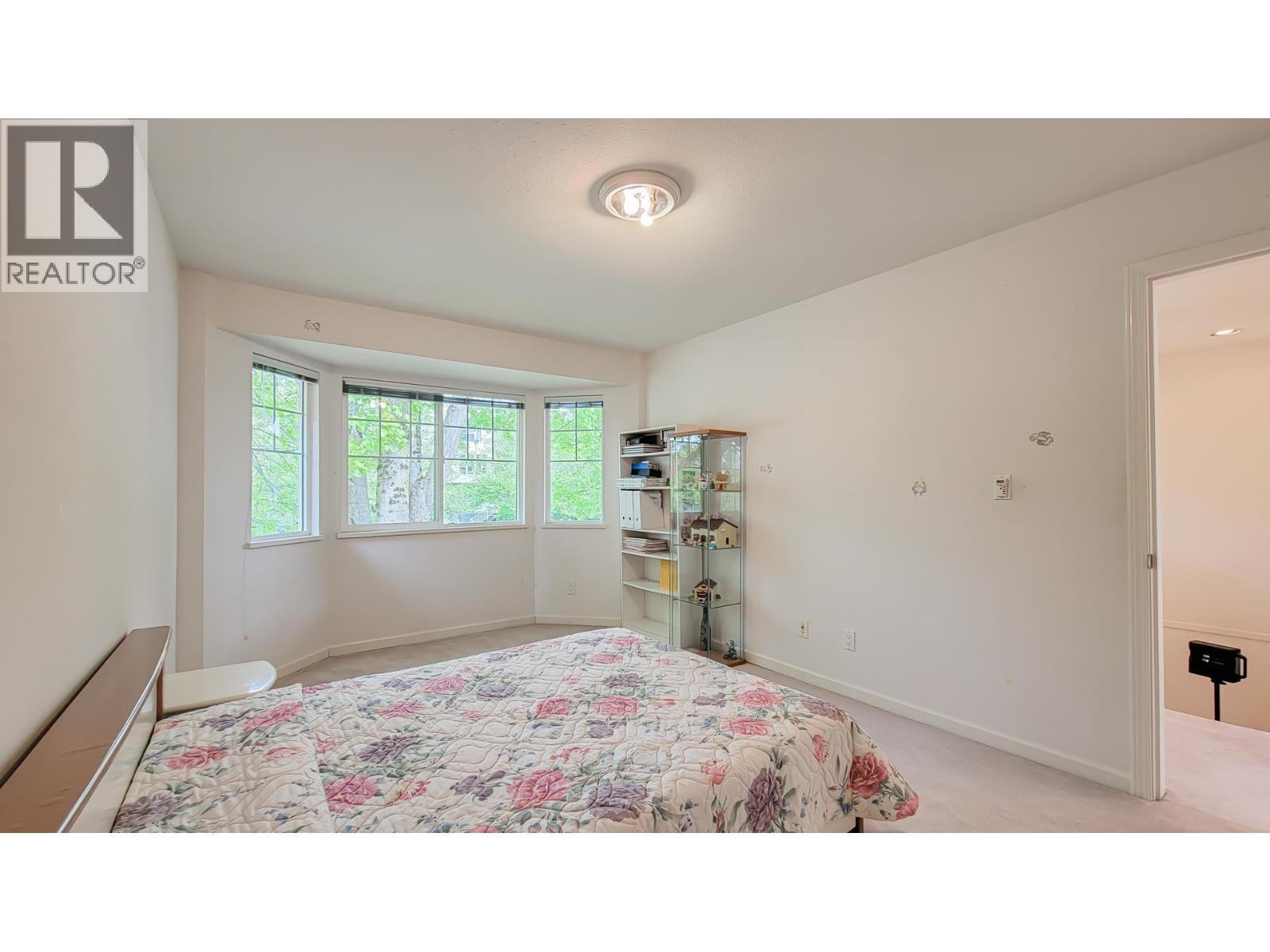 10 8060 St. Albans Road Property Photo 19