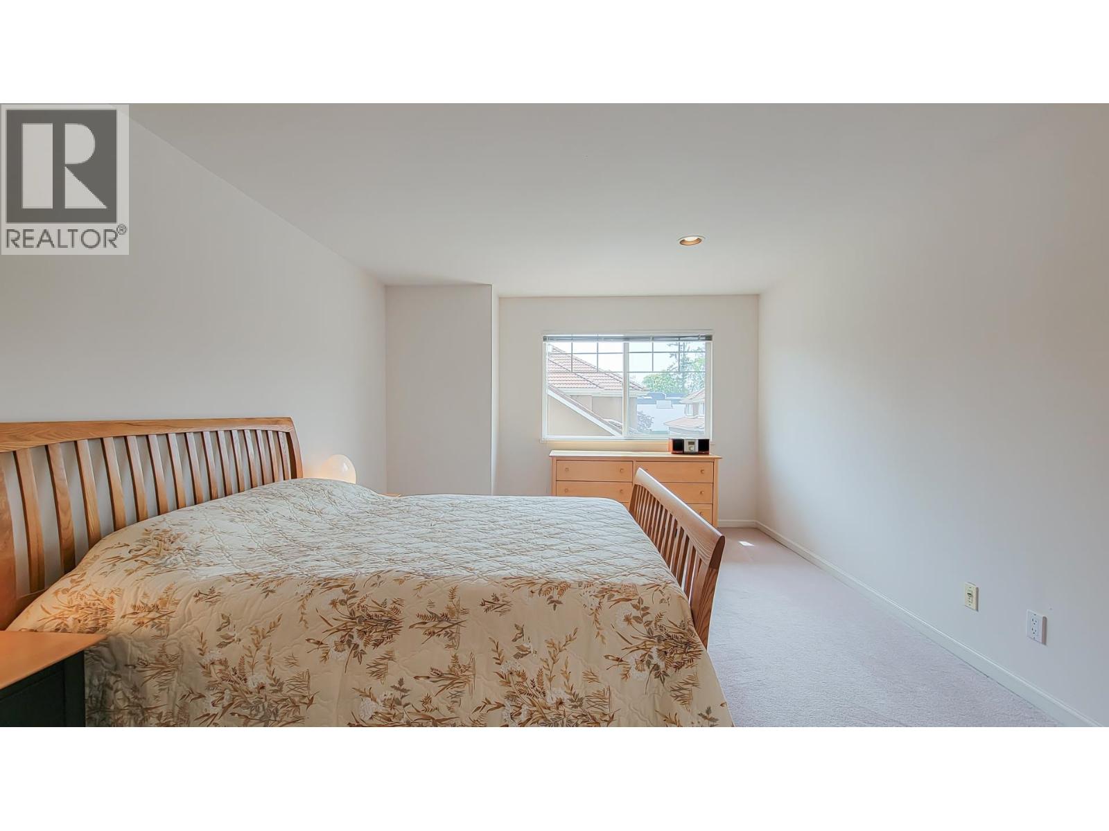 10 8060 St. Albans Road Property Photo 27