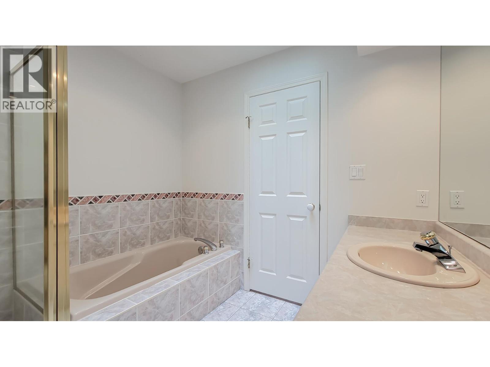 10 8060 St. Albans Road Property Photo 31