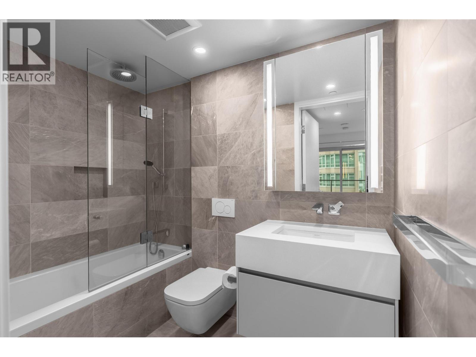 708 889 Pacific Street Property Photo 17