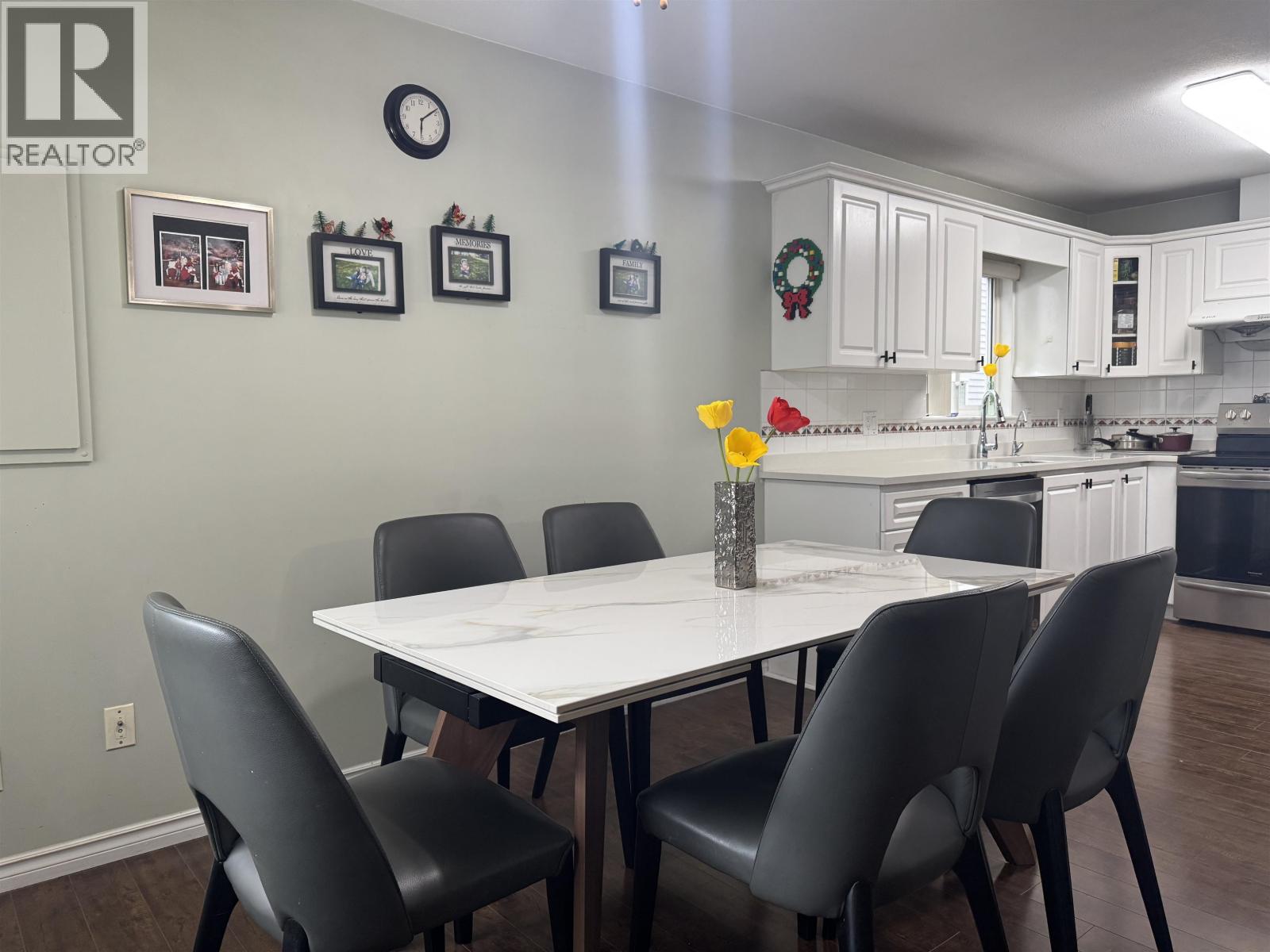 5142 Manor Street Property Photo 2