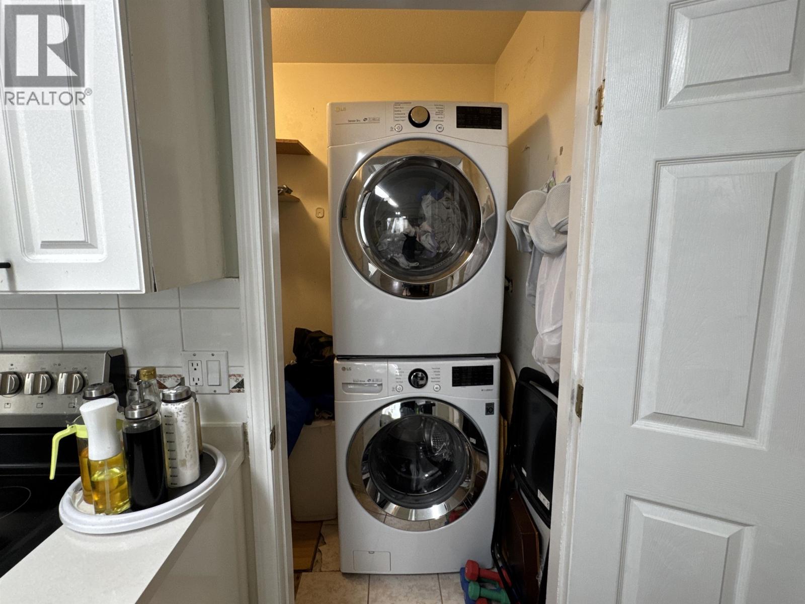 5142 Manor Street Property Photo 11
