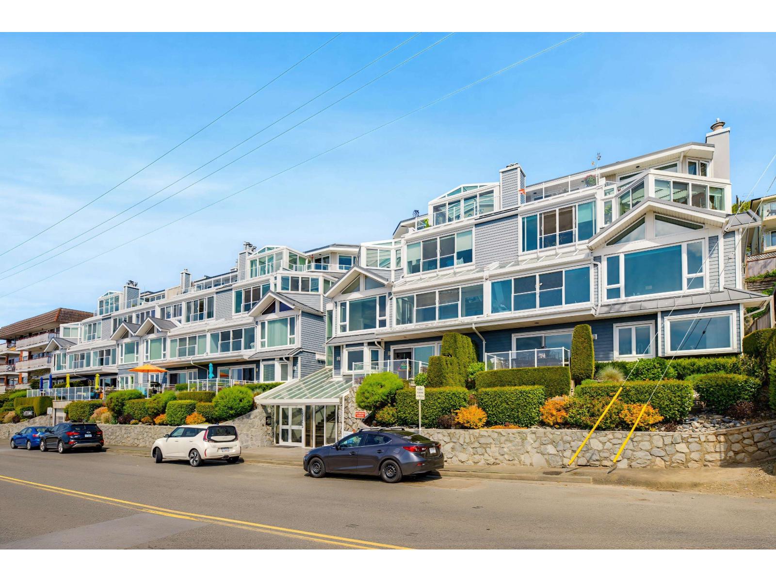 105 15165 Marine Drive Property Photo 2