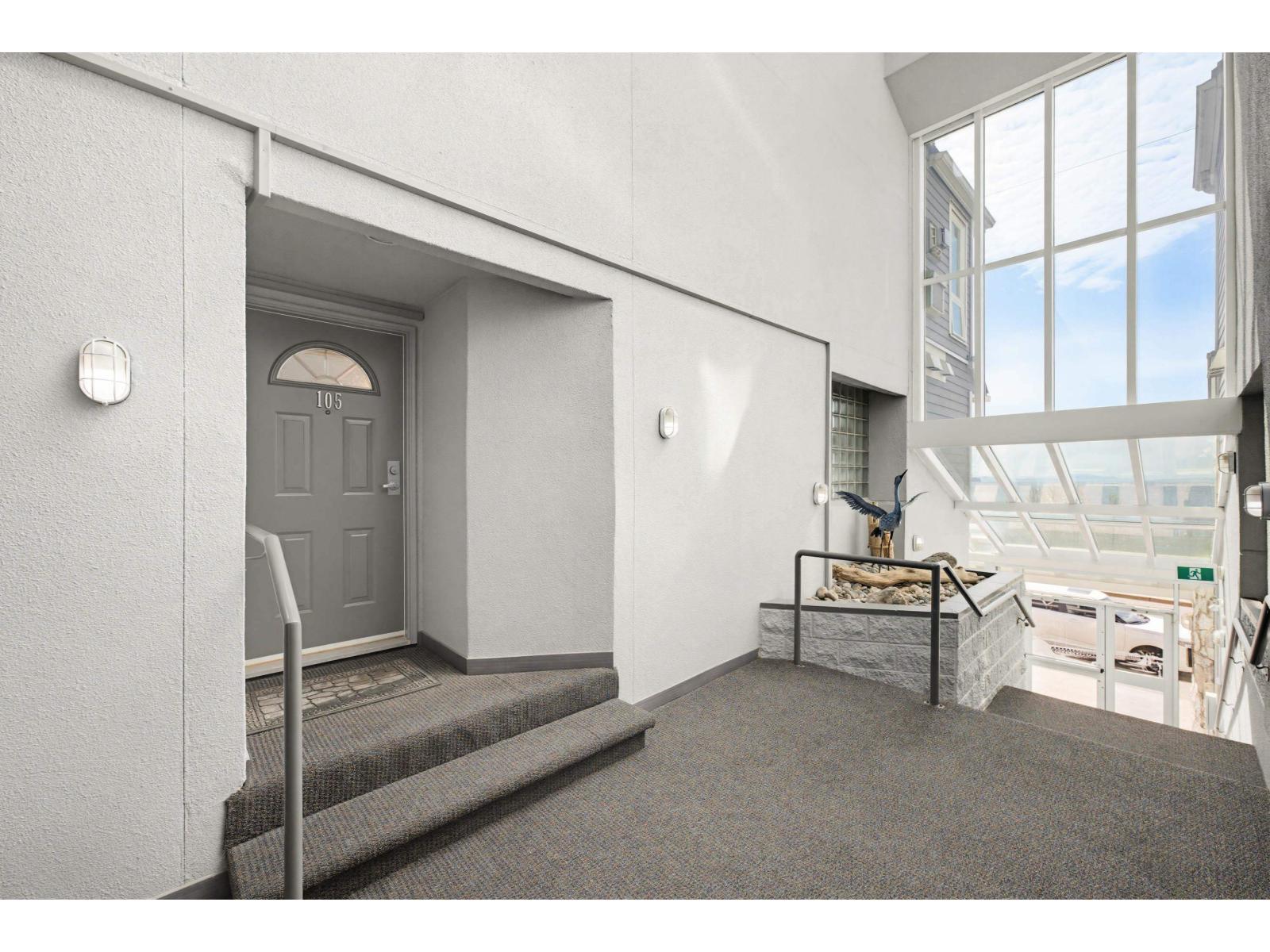 105 15165 Marine Drive Property Photo 8