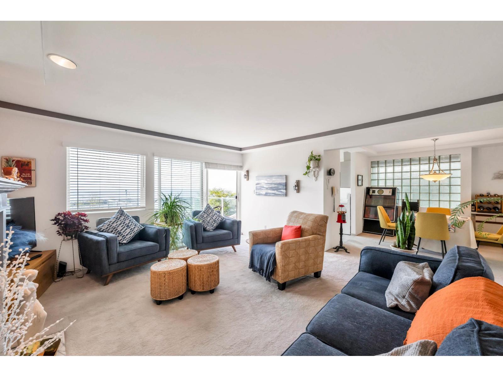105 15165 Marine Drive Property Photo 10