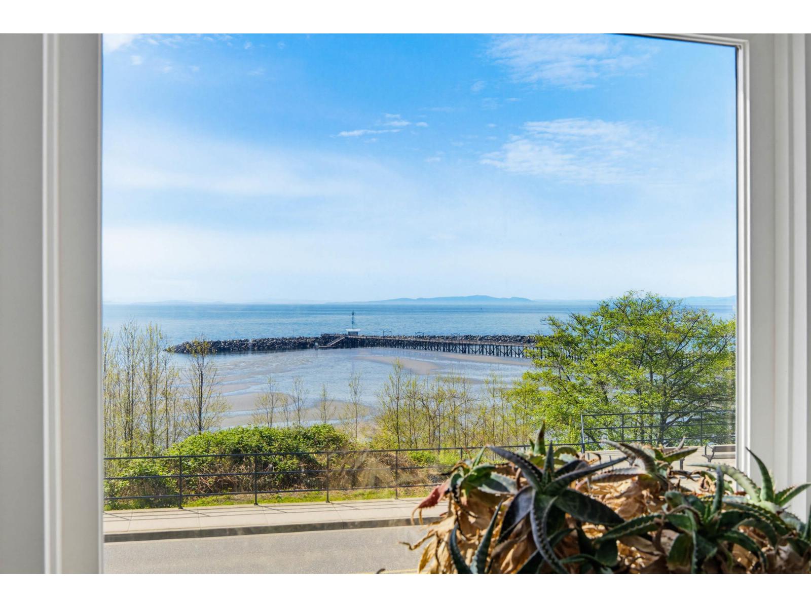 105 15165 Marine Drive Property Photo 17