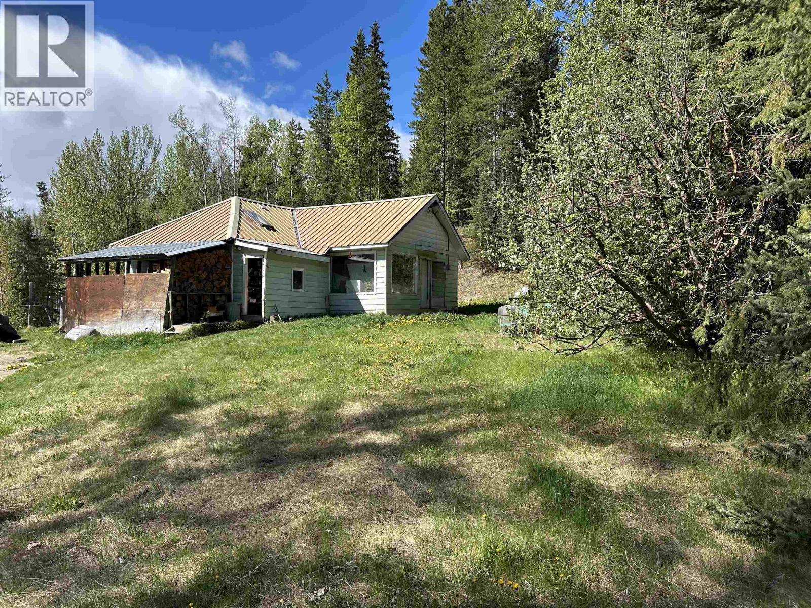 5676 Lowden Road Property Photo 1