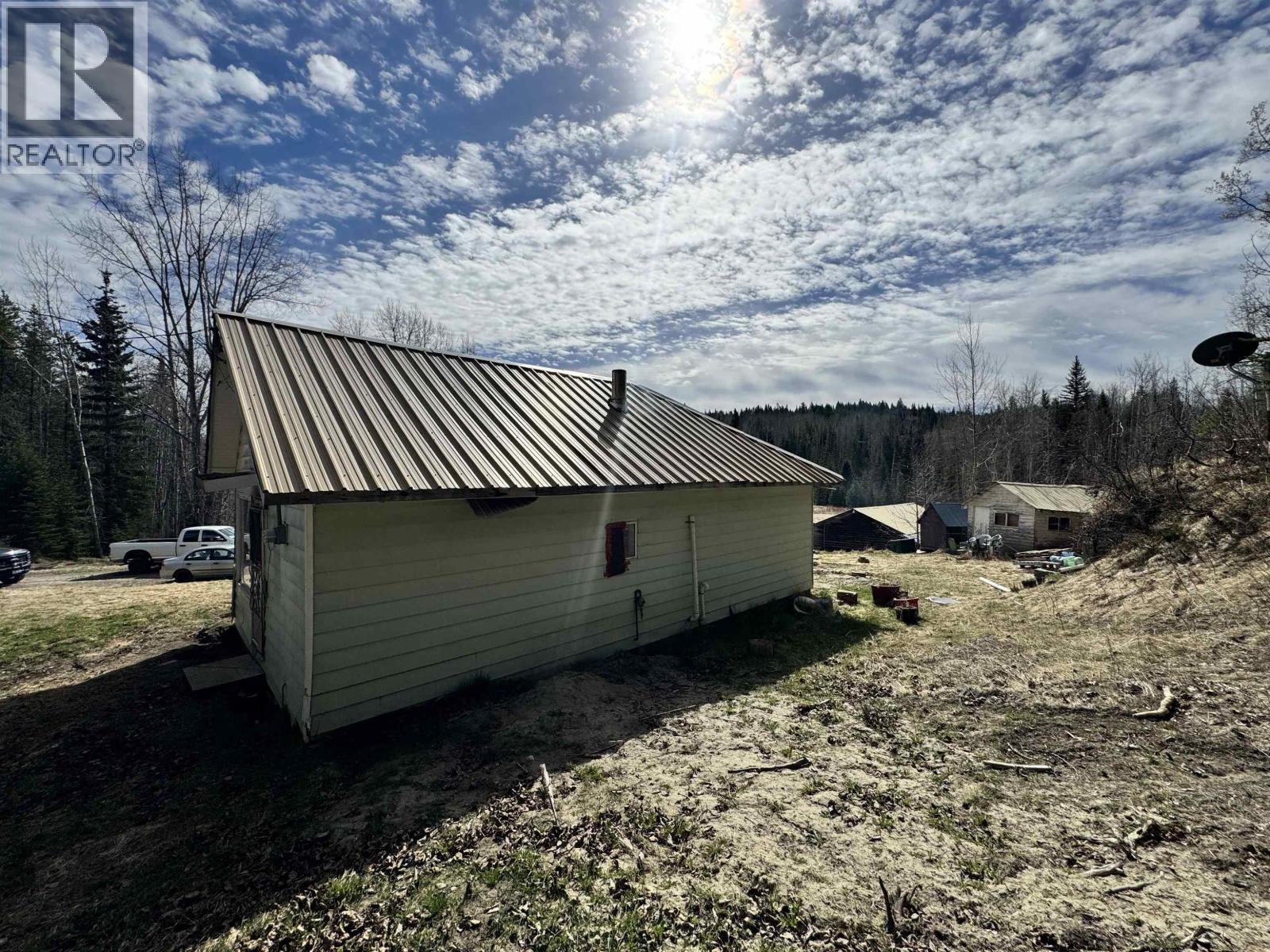 5676 Lowden Road Property Photo 3