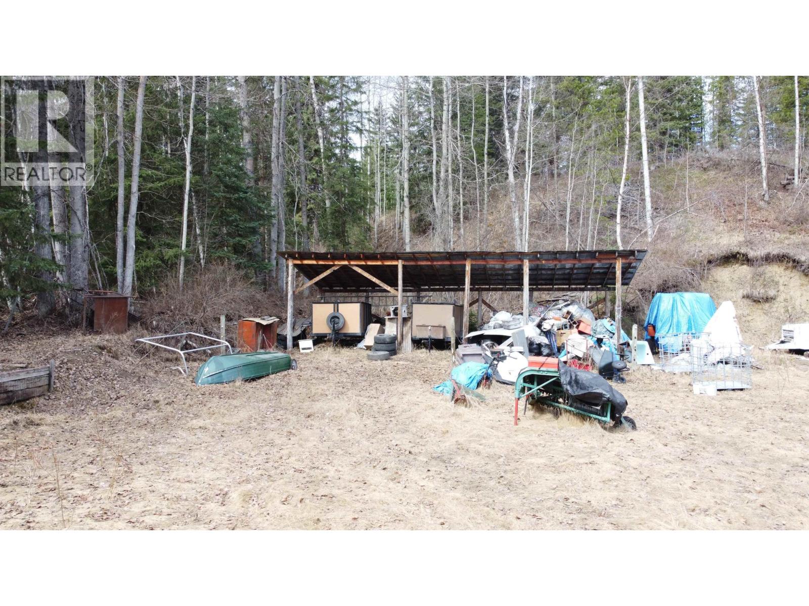 5676 Lowden Road Property Photo 8