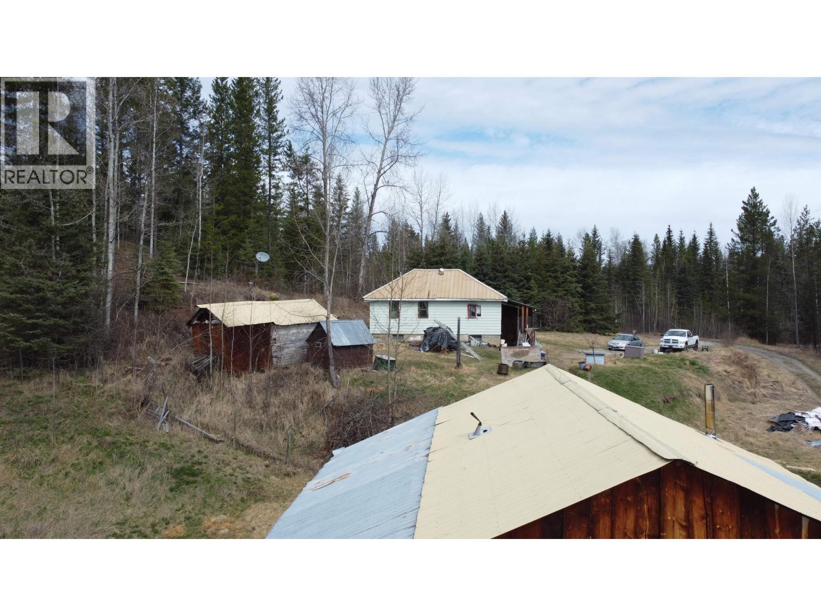 5676 Lowden Road Property Photo 10