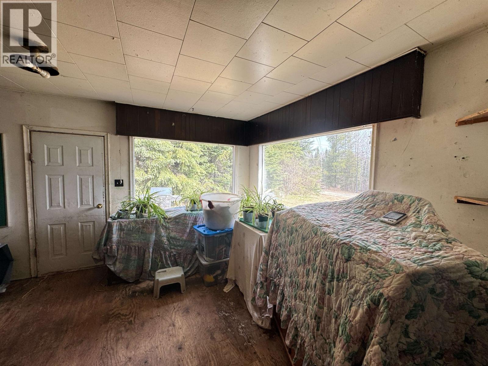 5676 Lowden Road Property Photo 13