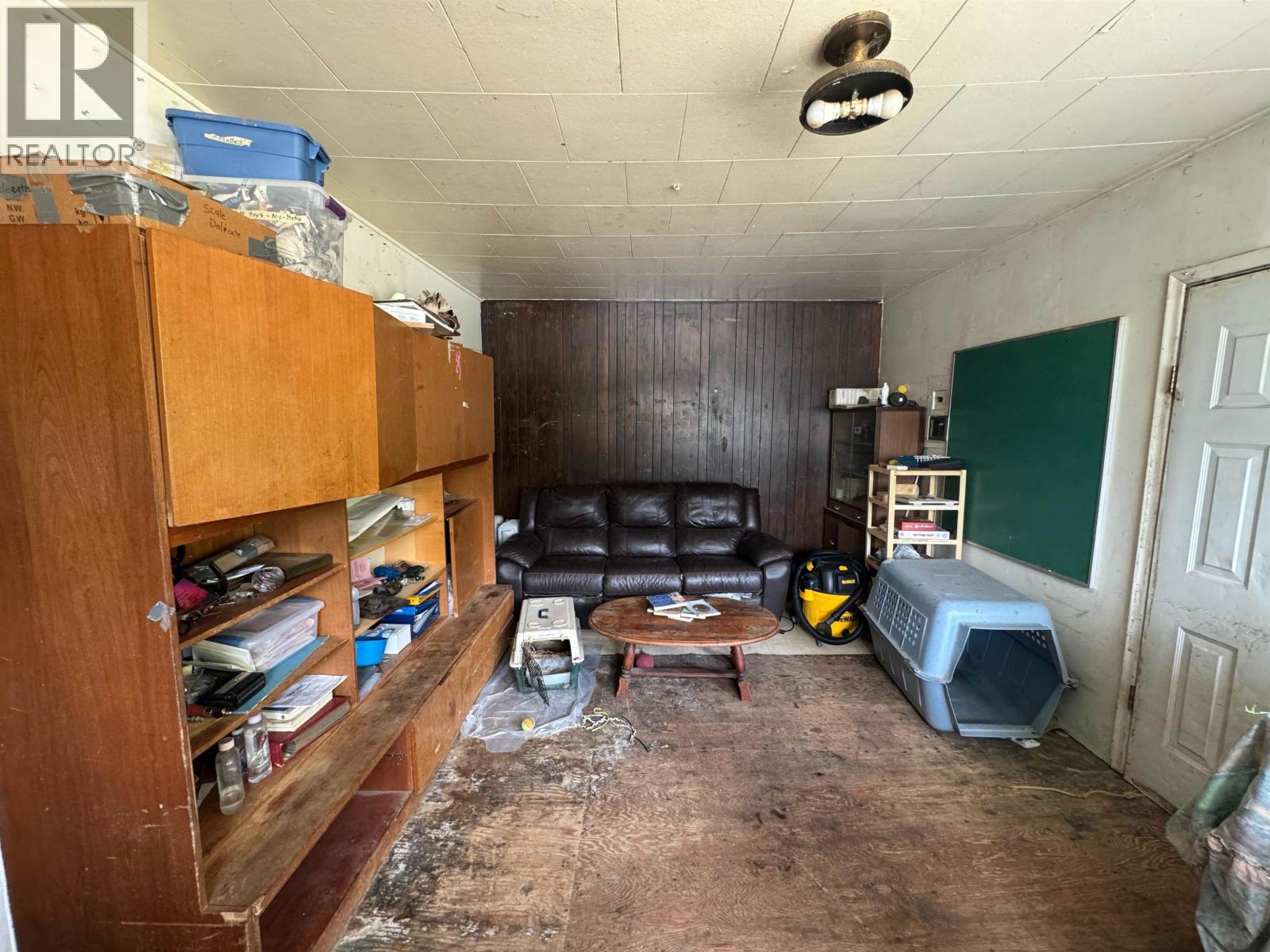 5676 Lowden Road Property Photo 14