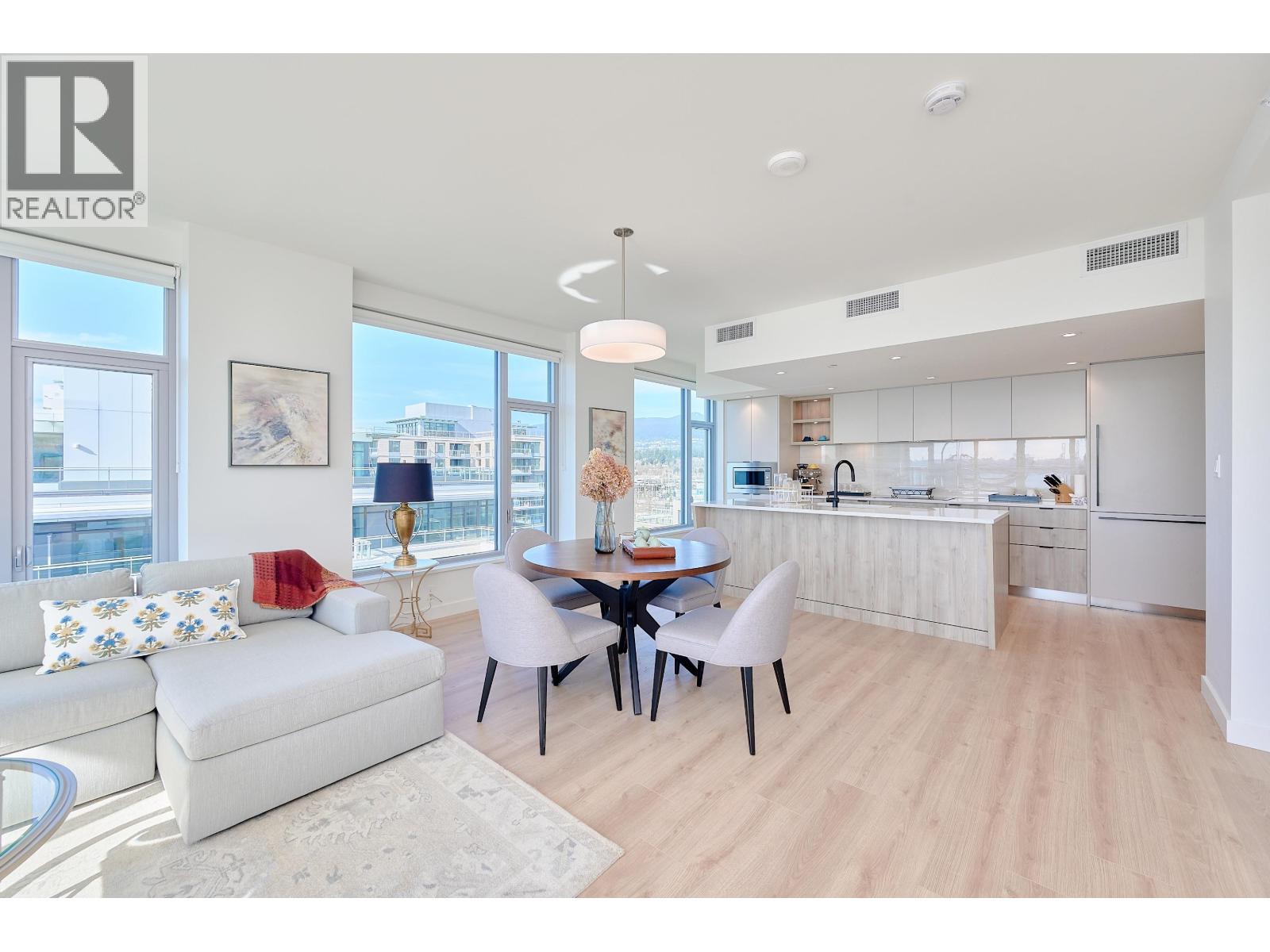 807 755 Harbourside Drive Property Photo 13