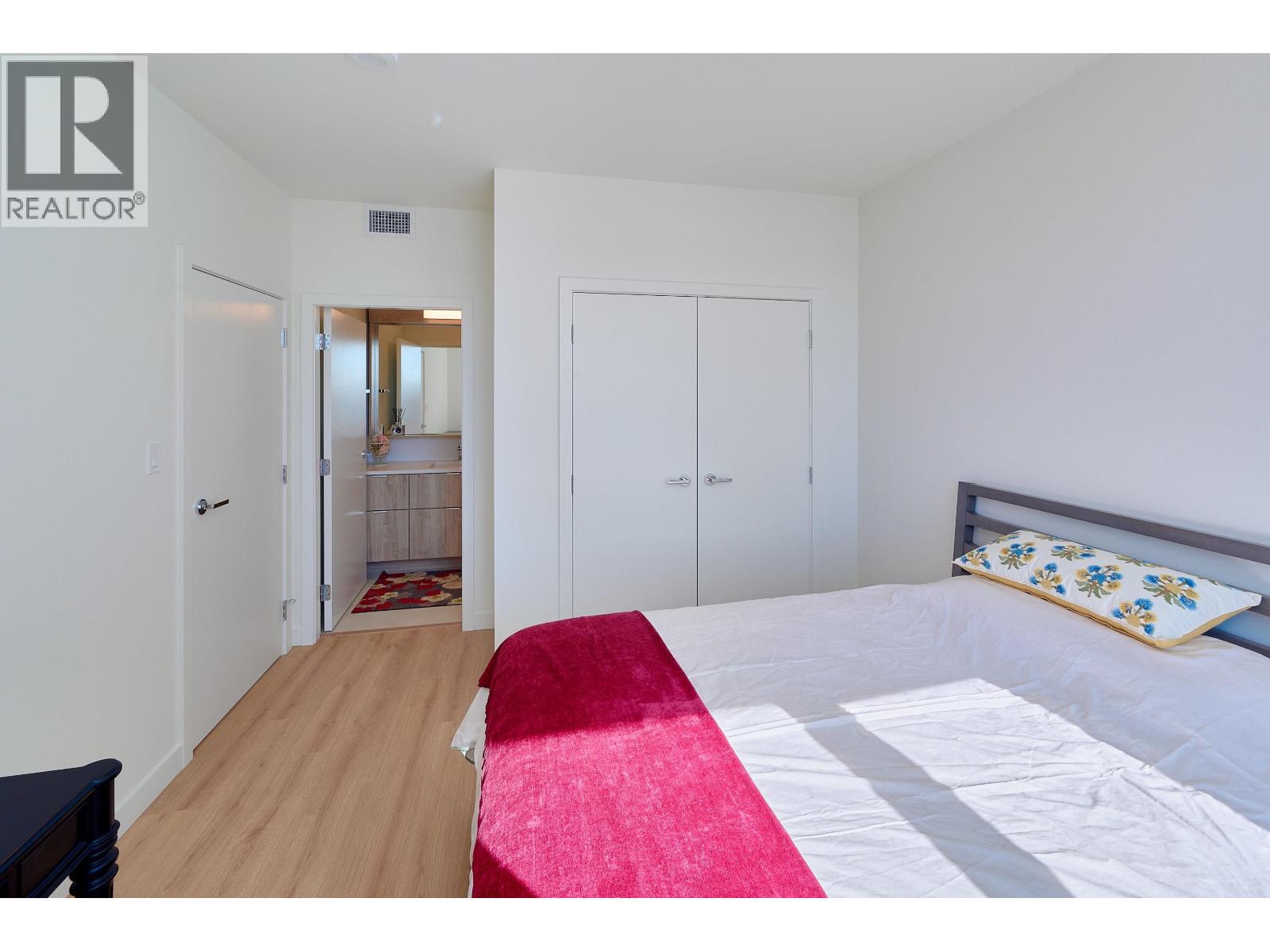 807 755 Harbourside Drive Property Photo 21