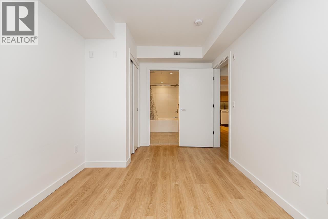 512 9888 University Crescent Property Photo 14