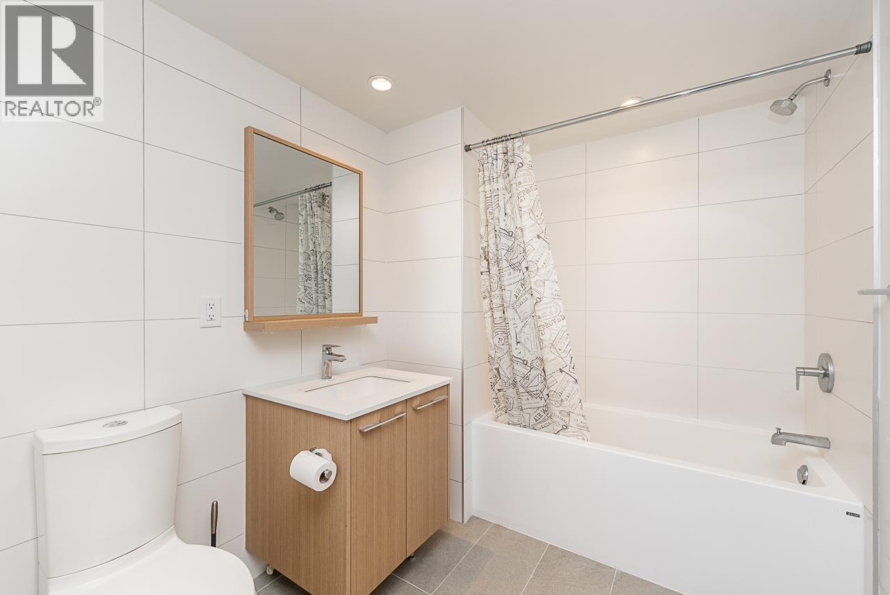 512 9888 University Crescent Property Photo 15