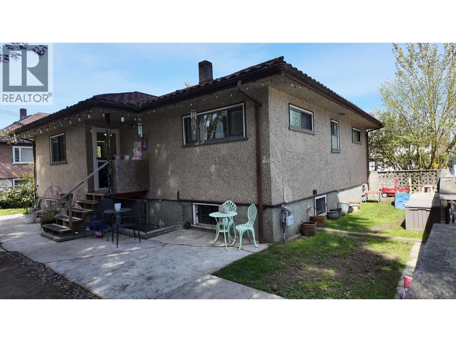 2825 St John Street Property Photo 12