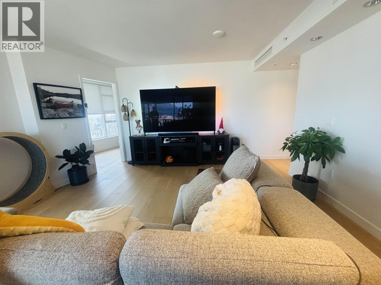 3502 1289 Hornby Street Property Photo 1