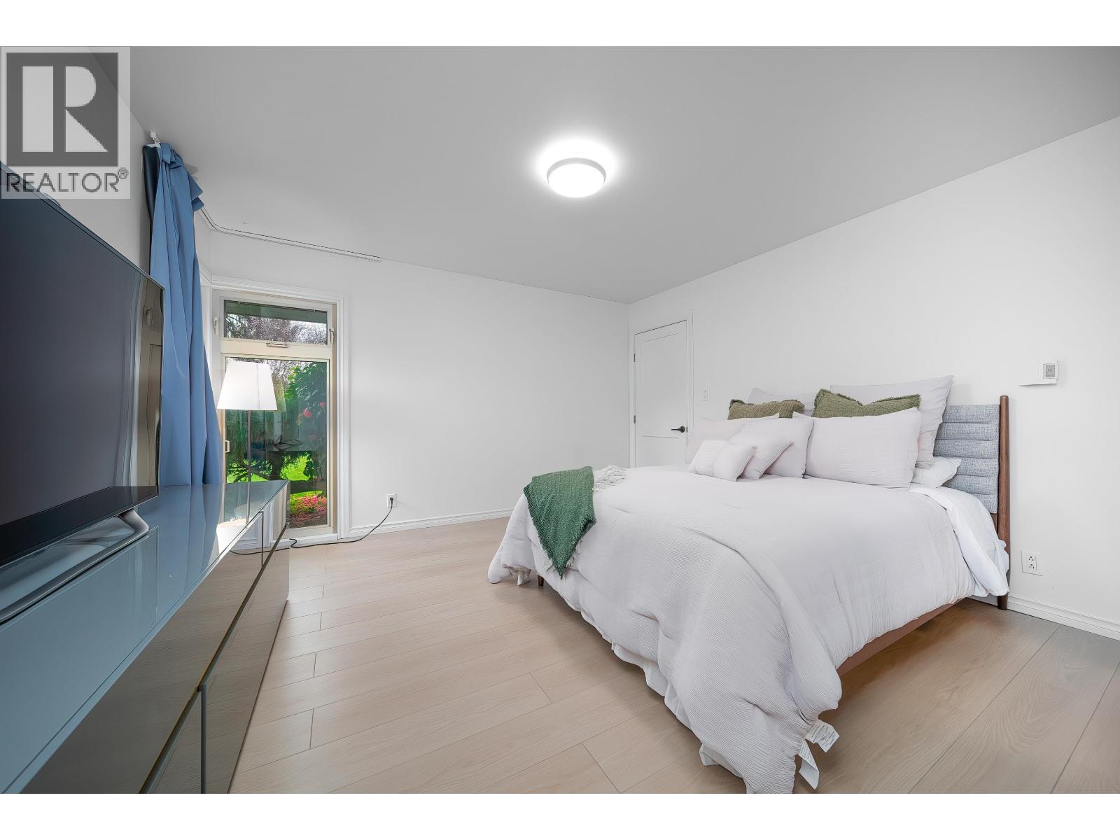 5186 10a Avenue Property Photo 28