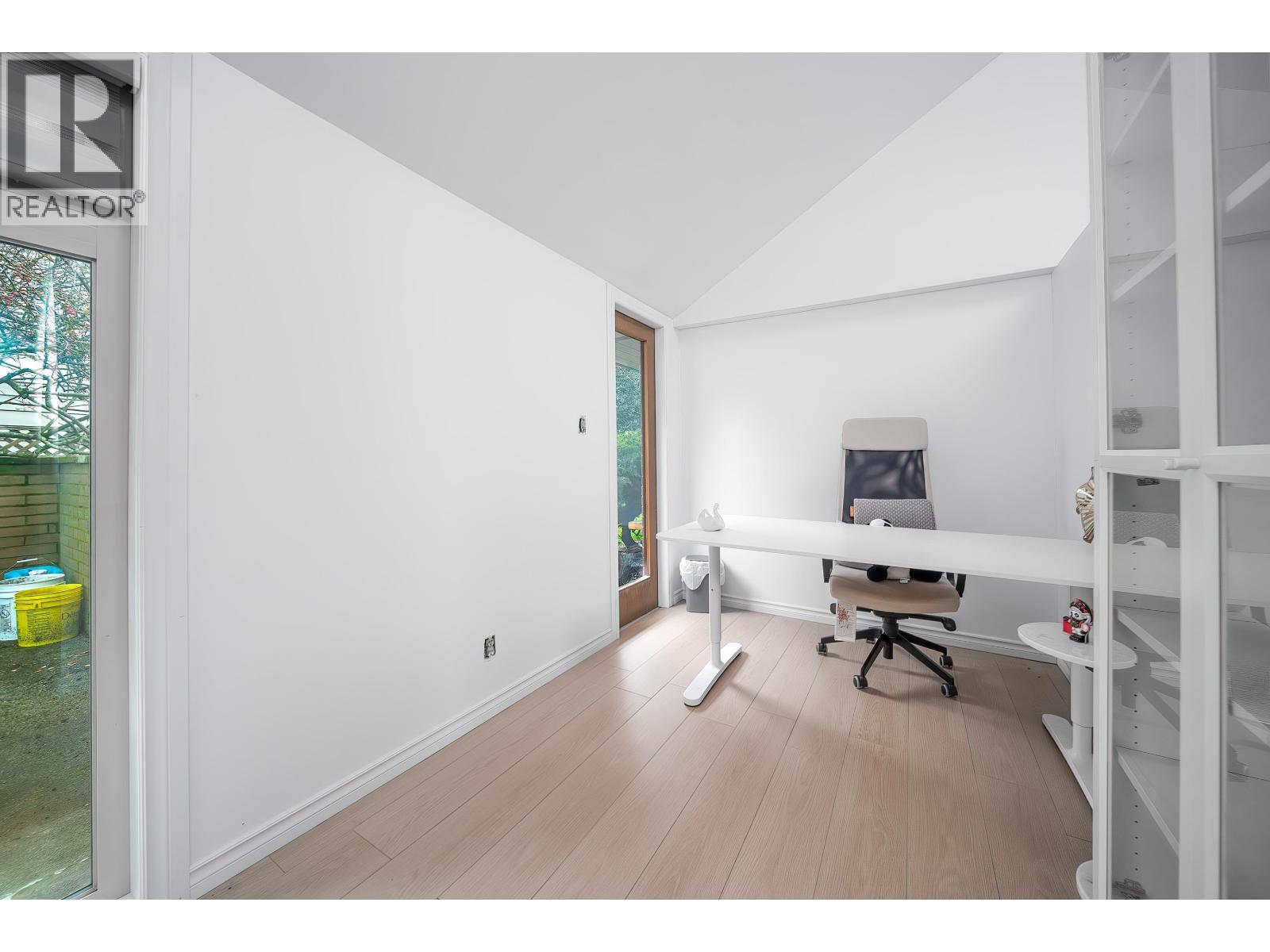 5186 10a Avenue Property Photo 31