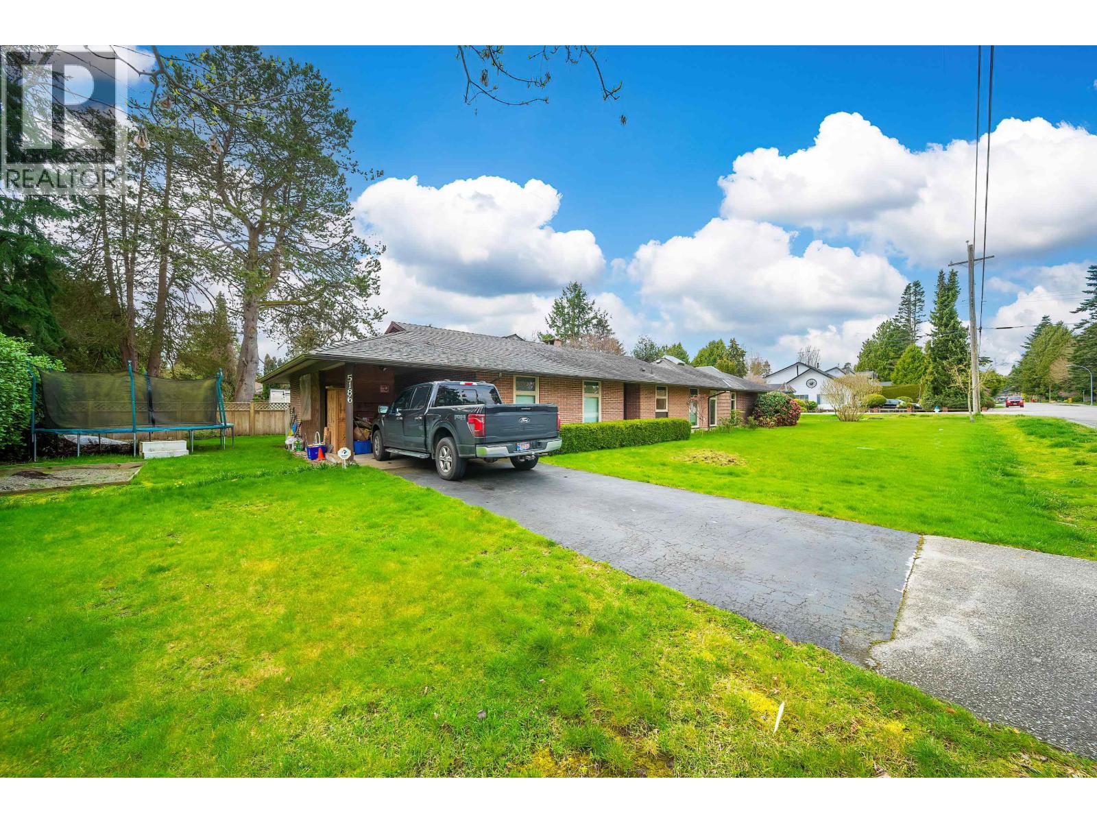 5186 10a Avenue Property Photo 33