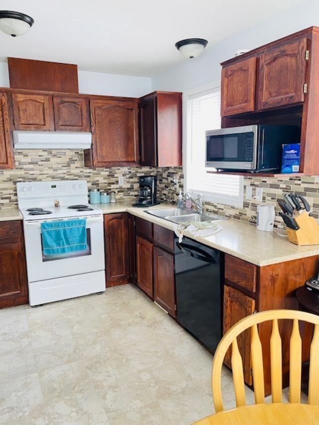 45470 Spruce Drive Property Photo 6