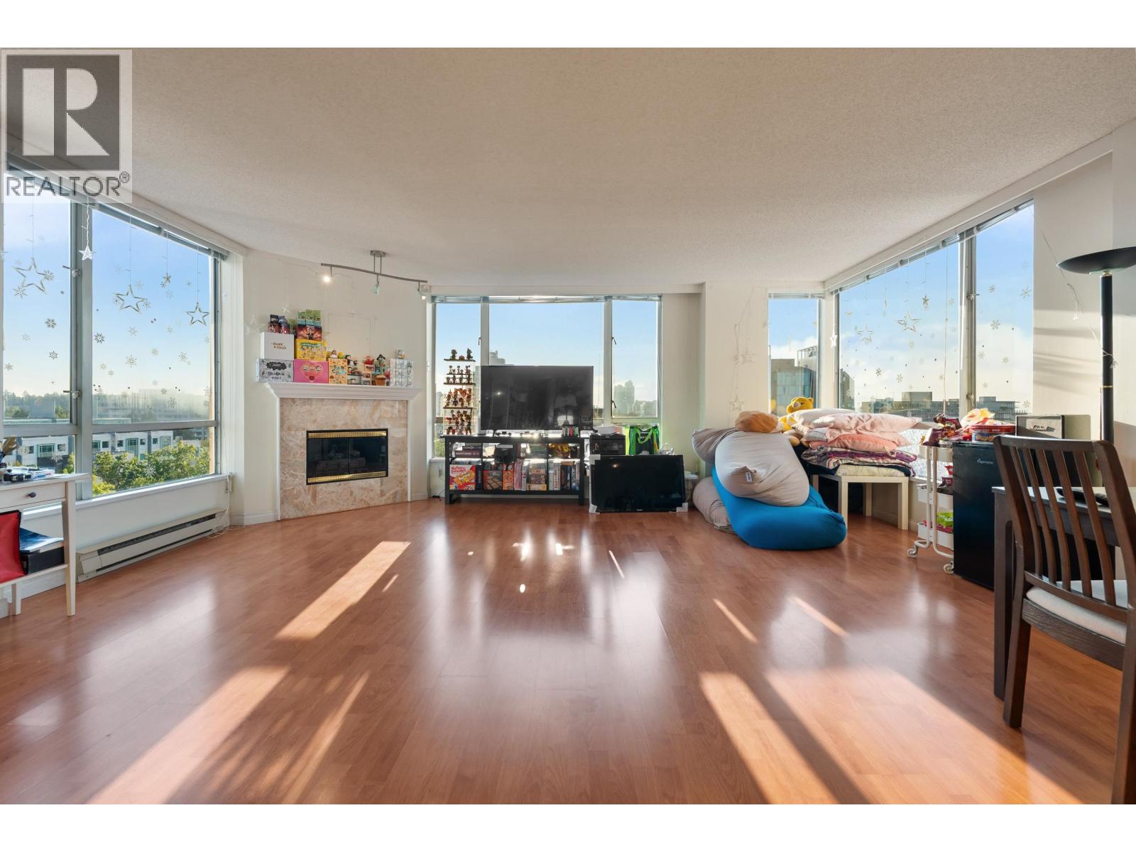1301 2628 Ash Street Property Photo 3