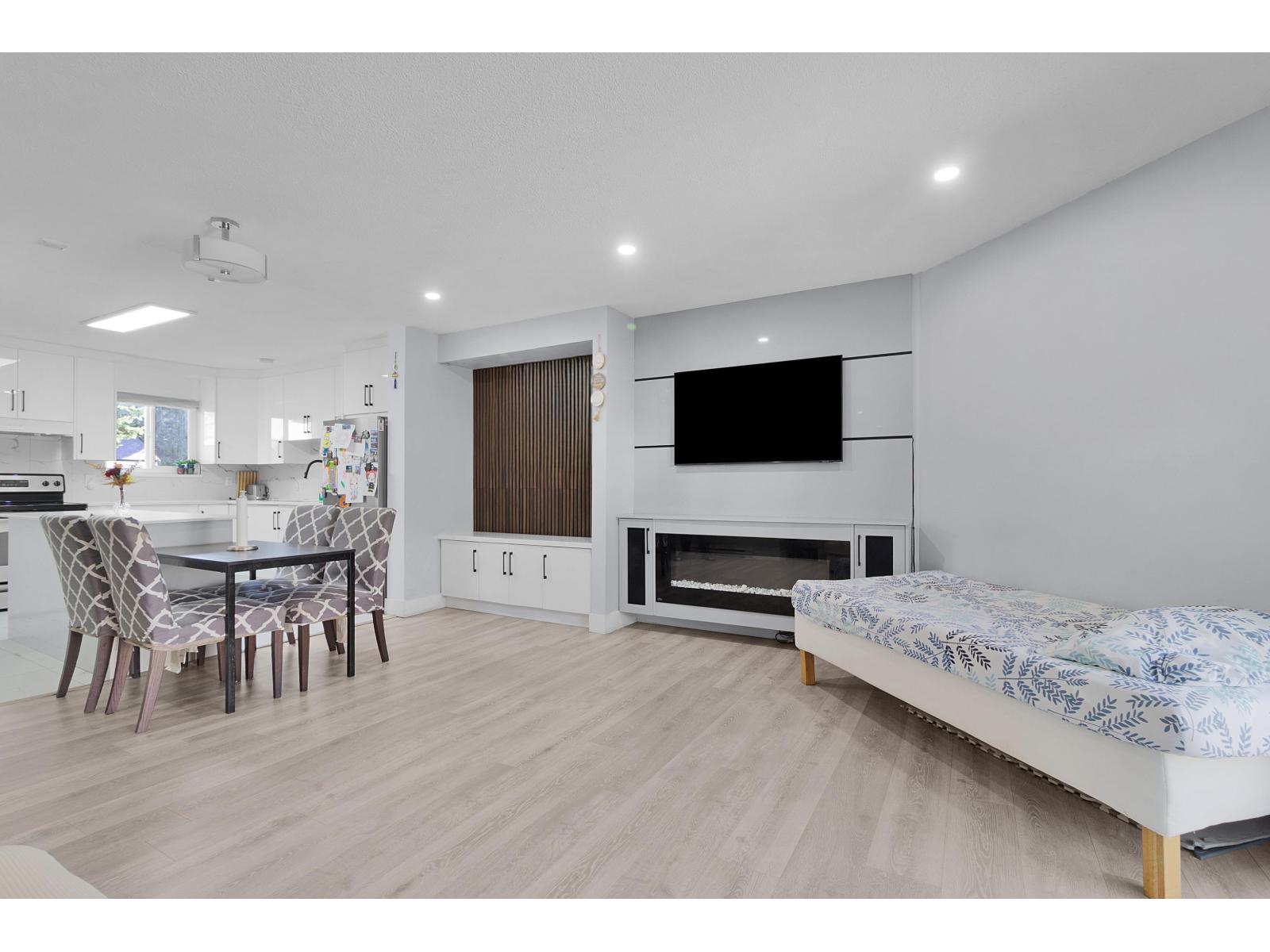 77 6657 138 Street Property Photo 1