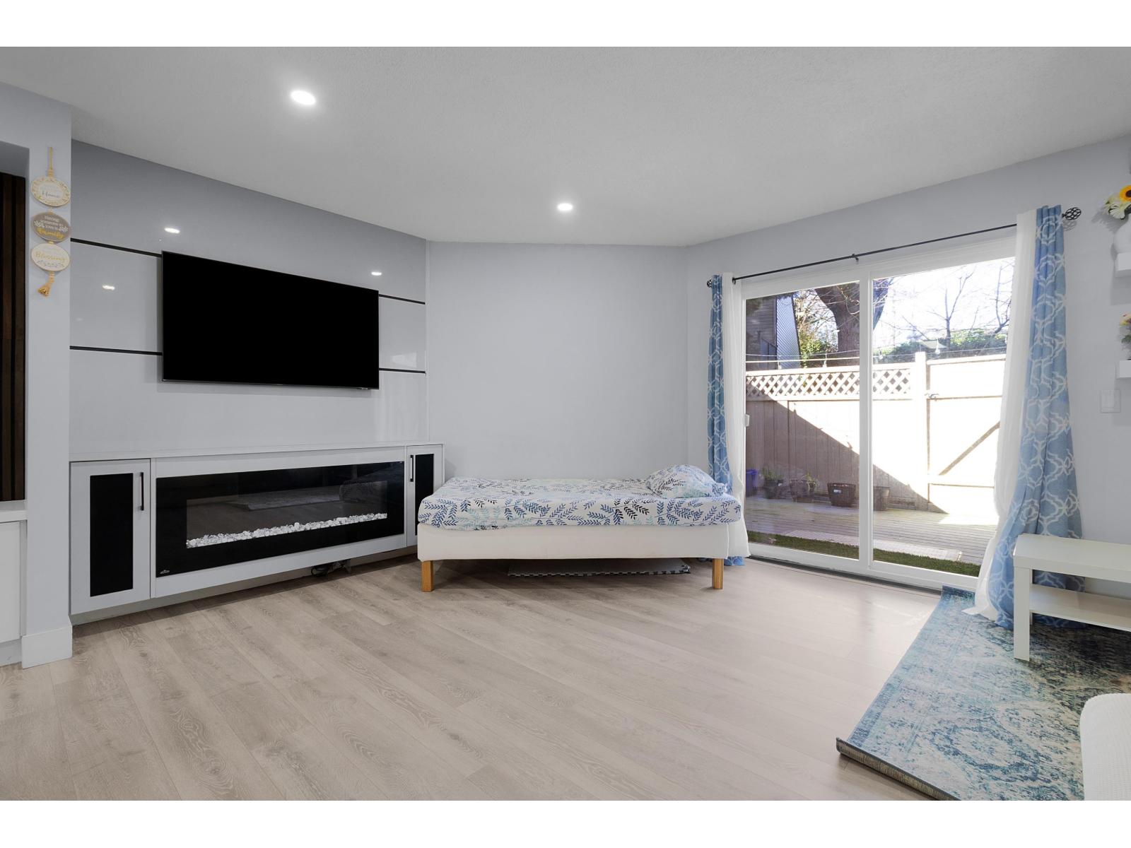 77 6657 138 Street Property Photo 2